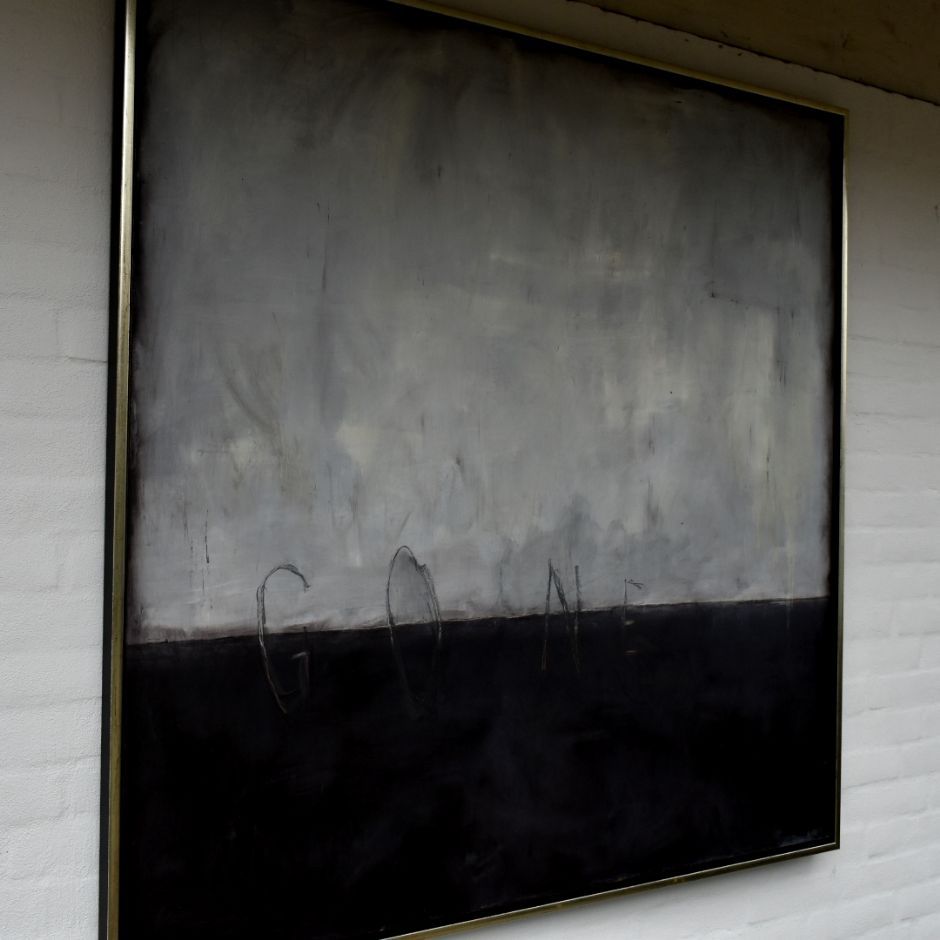 No. 342
Olie på masonit
Titel: Skillelinie
format: 122 x 122 cm
incl. svæveramme sort/sølv monteret.
Pris kr. 10.000
Euro 1.340