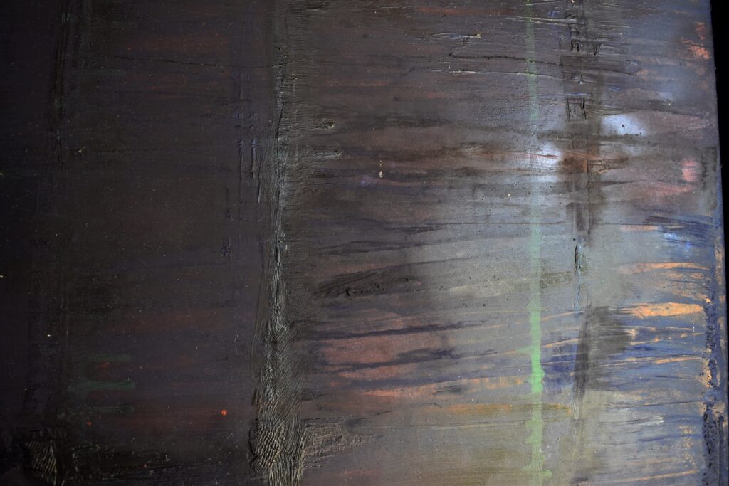 No. 341 Tittel: Grønne spejlinger Størrelse: h. 61cm x b. 61 cm Materiale: Oil on camasonite Indramning: Svæveramme sølv/sort Pris: dkr. 4.000 Euro 535